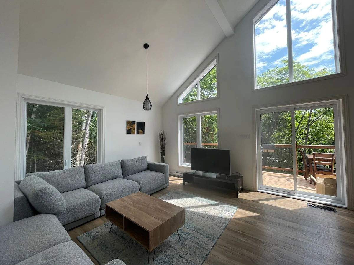 Your Private Escape Near Lac des Îles Copy